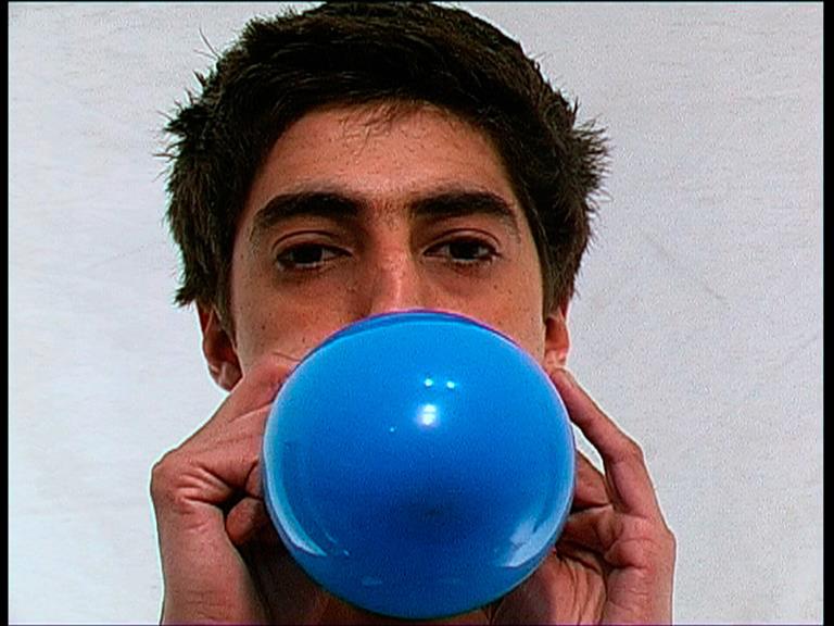 Bruno PACHECO <i> Self-portrait with blue balloon</i><p> Cr�ditos: Cortesia do Artista